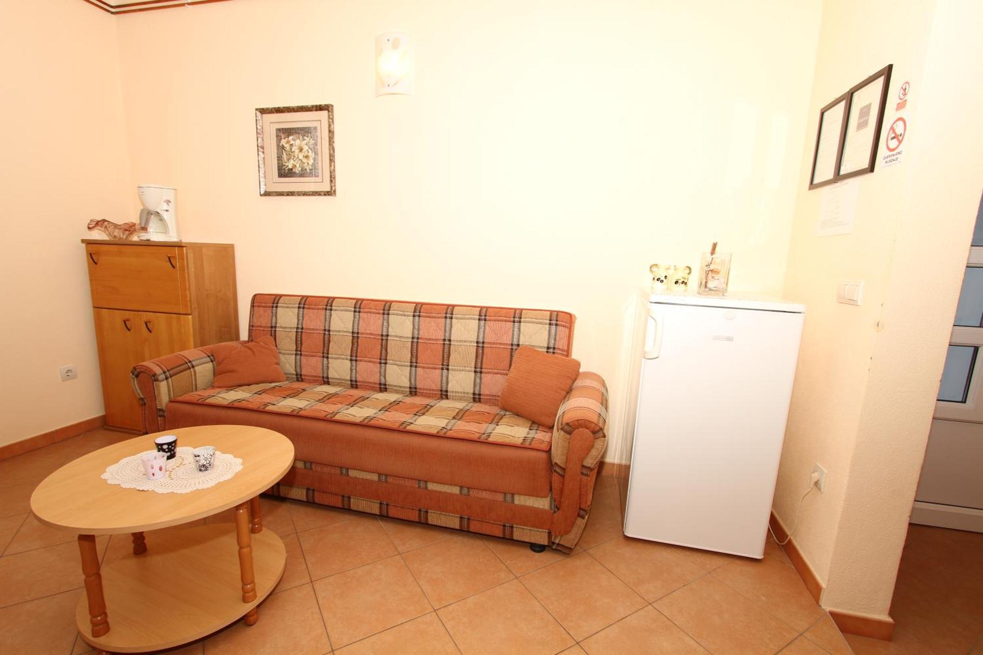 Kuca-Eldic Apartman Rogoznica Kültér fotó